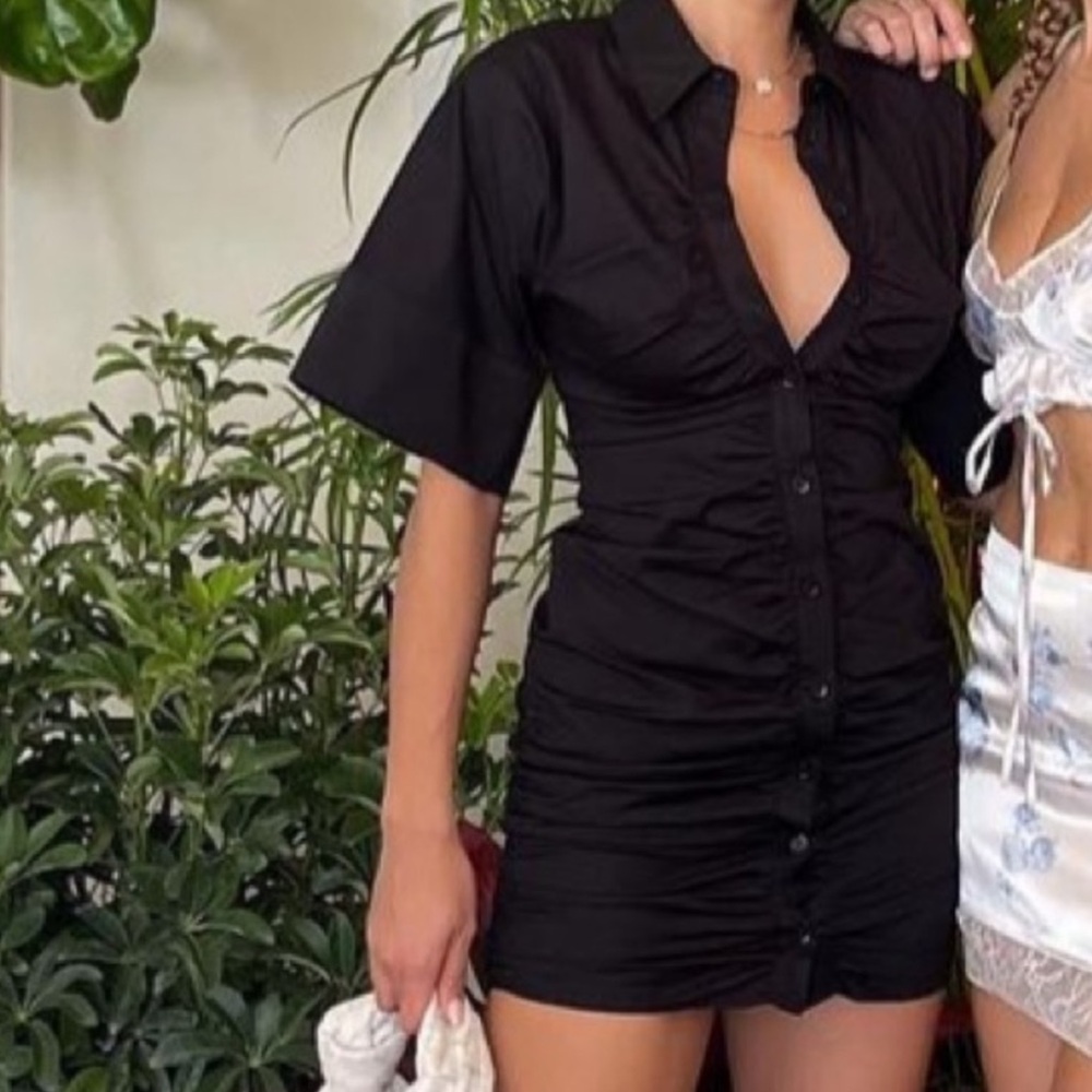 L’Academie black button front shirt dress